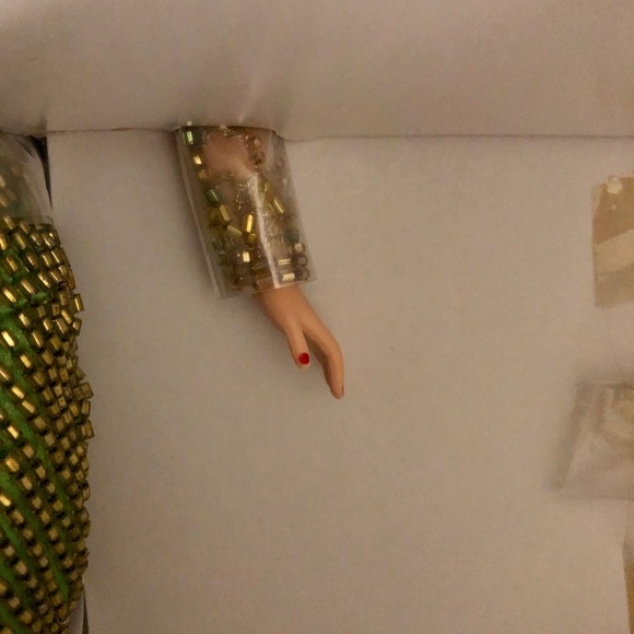 🔥1998 Vintage Bob Mackie Fantasy Goddess of Asia Barbie Limited Edition NRFB🔥 - Picture 10 of 16